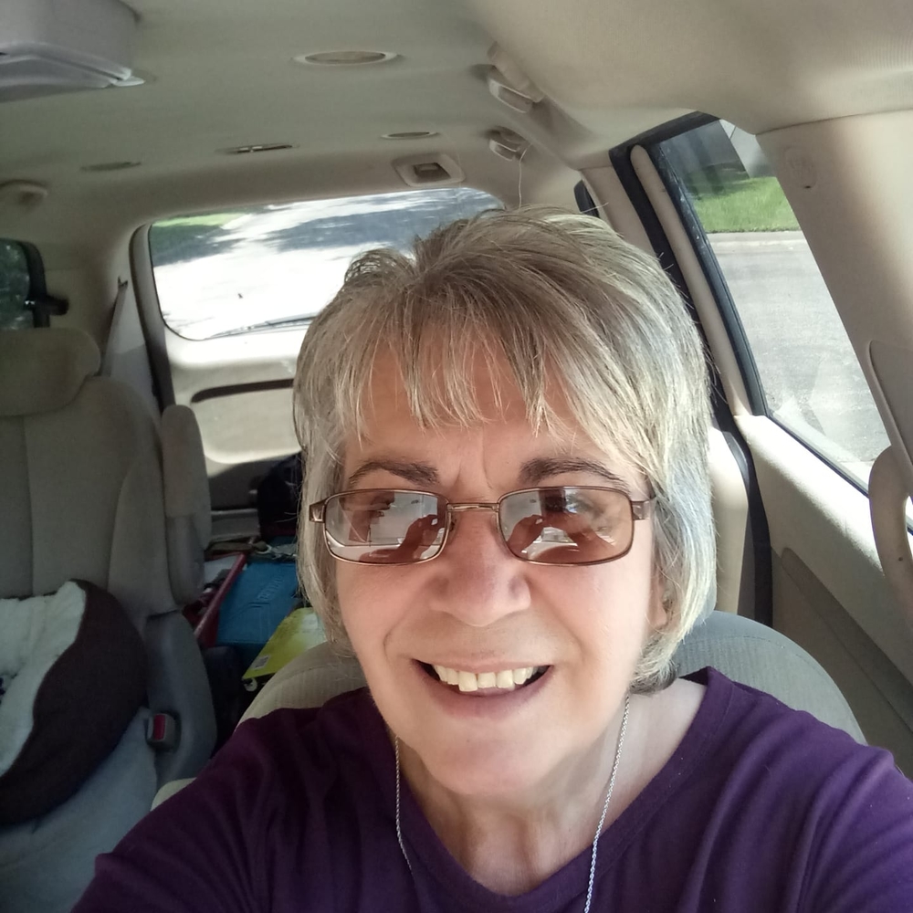 Meet your Posher, Sandra